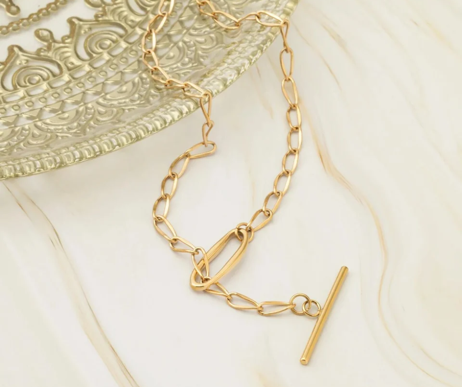 LUX Oval Link Toggle Chain Necklace