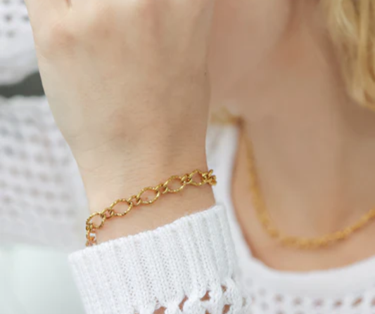 LUX Hammered Oval Chain Bracelet